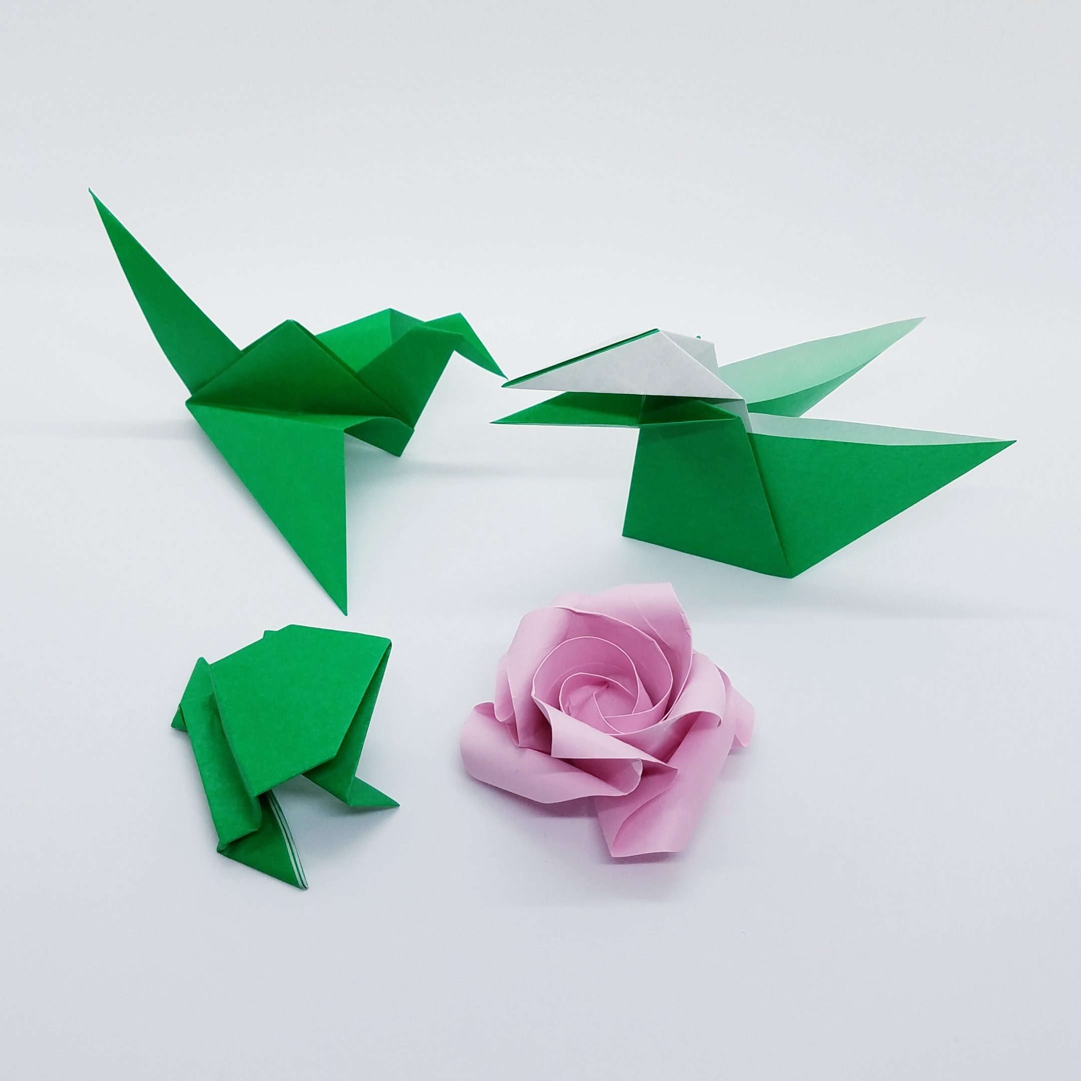 折り紙「動く折り紙」と「動くバラ折りの花！」の楽しさ！